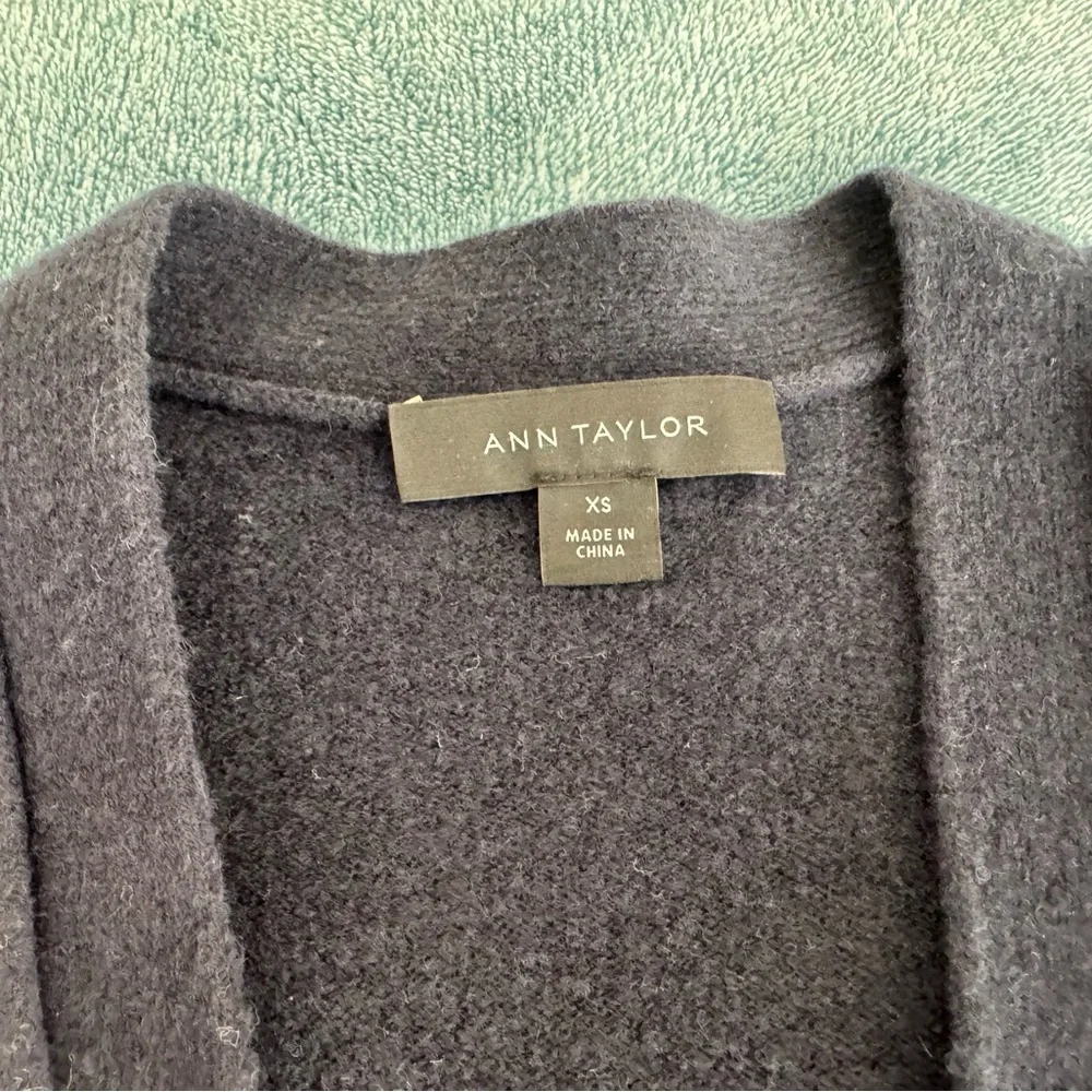 Ann Taylor Navy Blue Wool Blend Cardigan Sweater Pearl Buttons Size XS - Picture 2 of 8